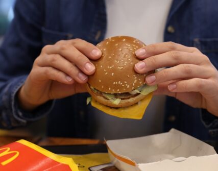 McDonald's в Україні не змінить правила роботи через нові тривоги