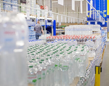 Київ створює запаси продуктів та води на випадок блекаутів