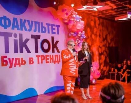 Поліція розслідує експлуатацію студентів КНУКіМ та КУК: у справі фігурує Поплавський