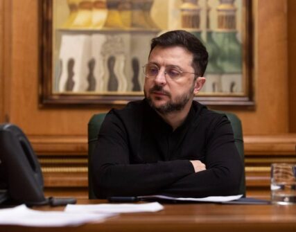 Зеленський готовий до деескалації: умова — реальне припинення війни Росією