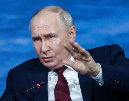 Путін заявив про випередження світового ВВП, але факти говорять інше