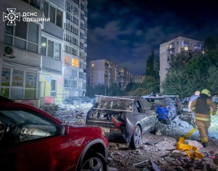 Нічна атака на Одесу: 8 поранених, серед них дитина, пошкоджено інфраструктуру