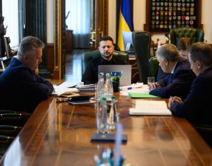 Зеленський обговорив з Мерцом атаку на аеропорт Лейпциг та посилення ППО
