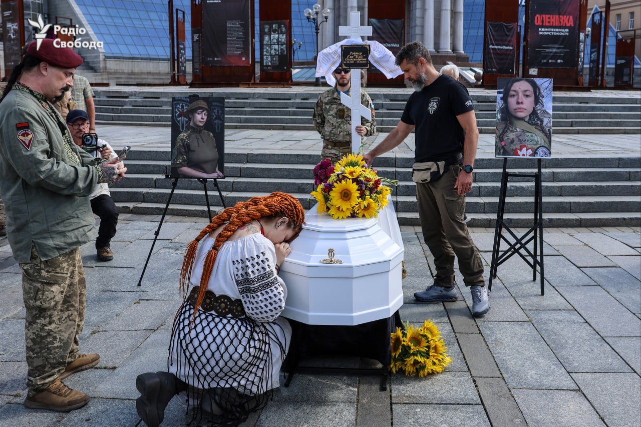 Загибель двох парамедикинь у Києві: Єва Ройтер та Віталіна Яровенко