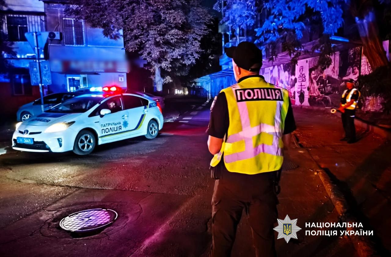 Нічна атака на Одесу: 17 поранених, серед них троє дітей, та пошкоджений житловий будинок