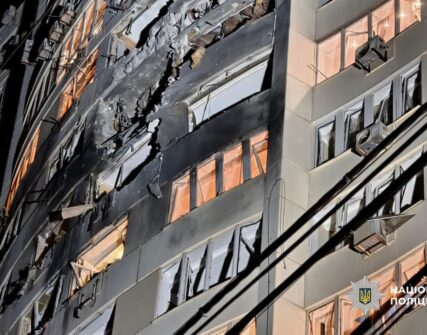 Київ обстежив 876 пошкоджених будівель після атак РФ: що далі