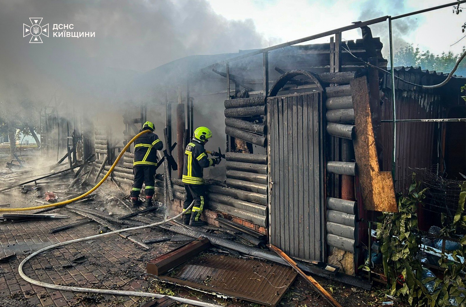 Російські удари по Київщині: постраждалі та пожежі в Обухівському і Бориспільському районах