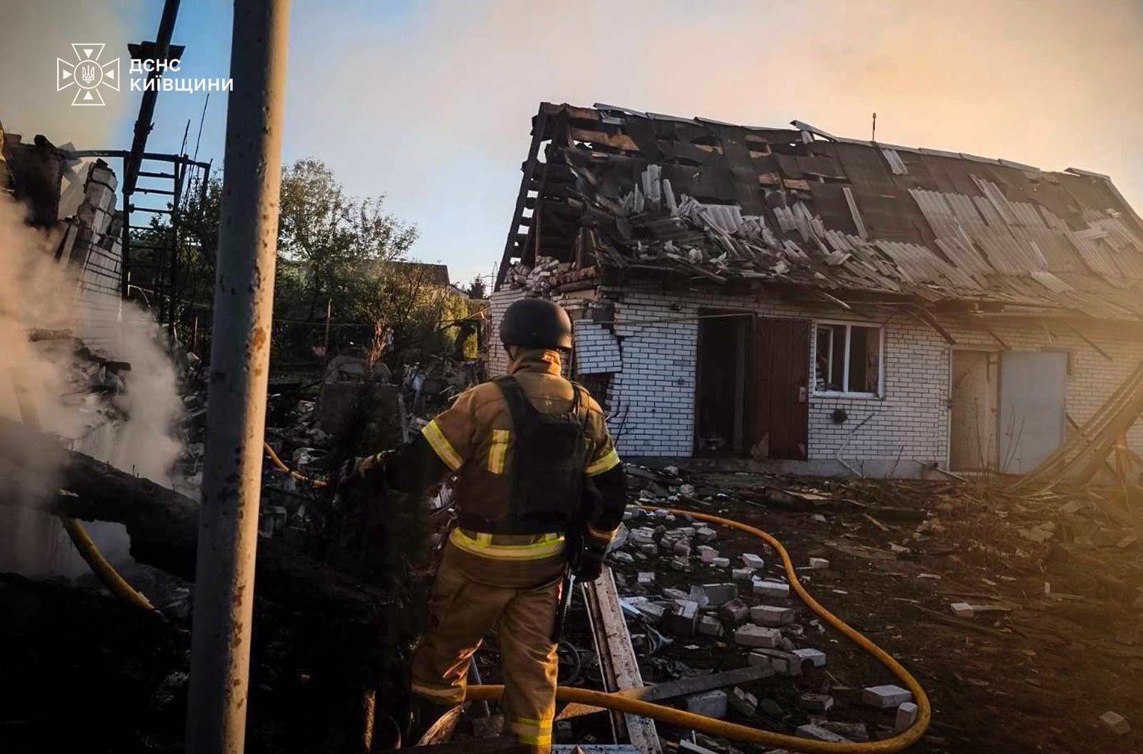 Російські удари по Київщині: постраждалі та пожежі в Обухівському і Бориспільському районах