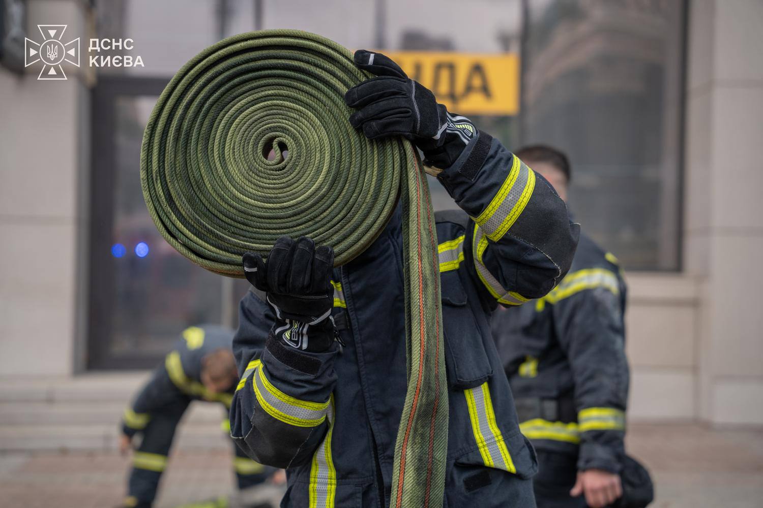Пожежа на Майдані: вогонь знищив магазин сувенірів у підземному переході