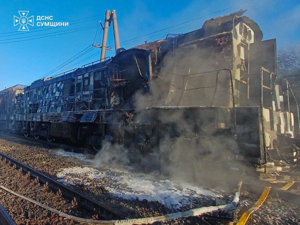 Ворог вдарив по поїзду Київ — Суми: пасажирів врятувала евакуація