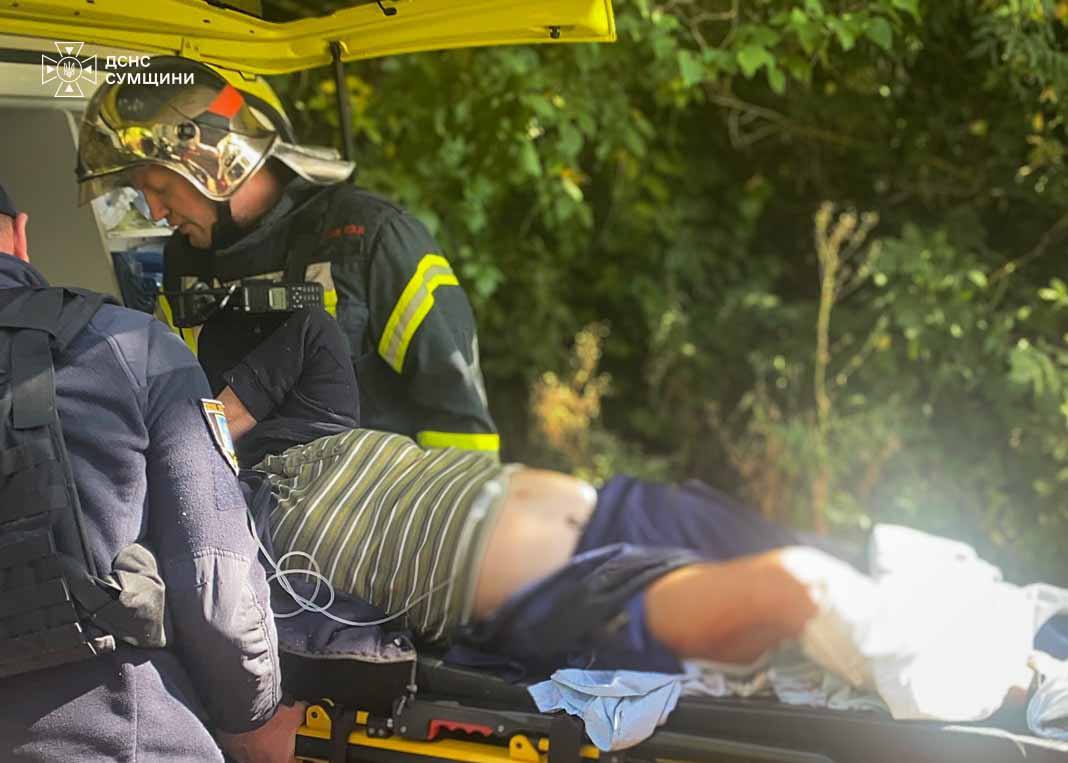 Росія вдарила по поїзду Київ — Суми та Києву: 10 постраждалих, 3 загиблих