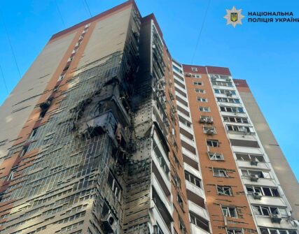 П'ятеро людей постраждали в Києві від ранкової атаки дронів: деталі