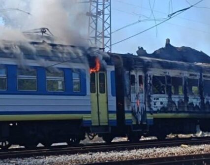 Російський дрон вдарив по потягу Харків — Ізюм: шестеро постраждалих