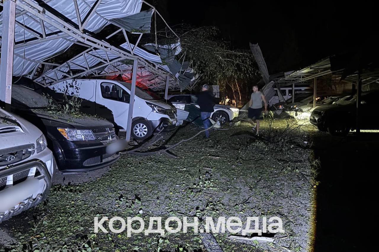 Росія атакувала Суми авіабомбами: пошкоджено 4 багатоповерхівки