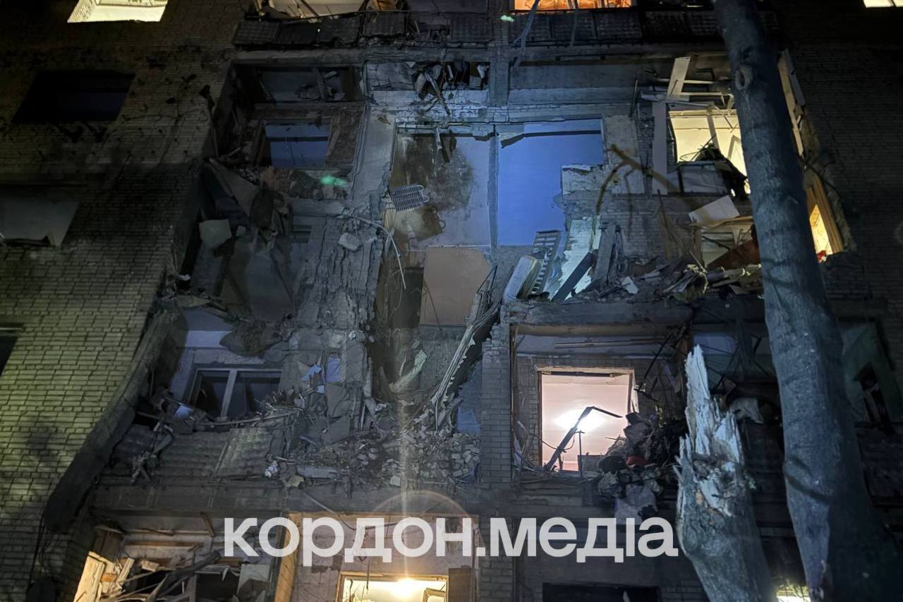 Росія атакувала Суми авіабомбами: пошкоджено 4 багатоповерхівки