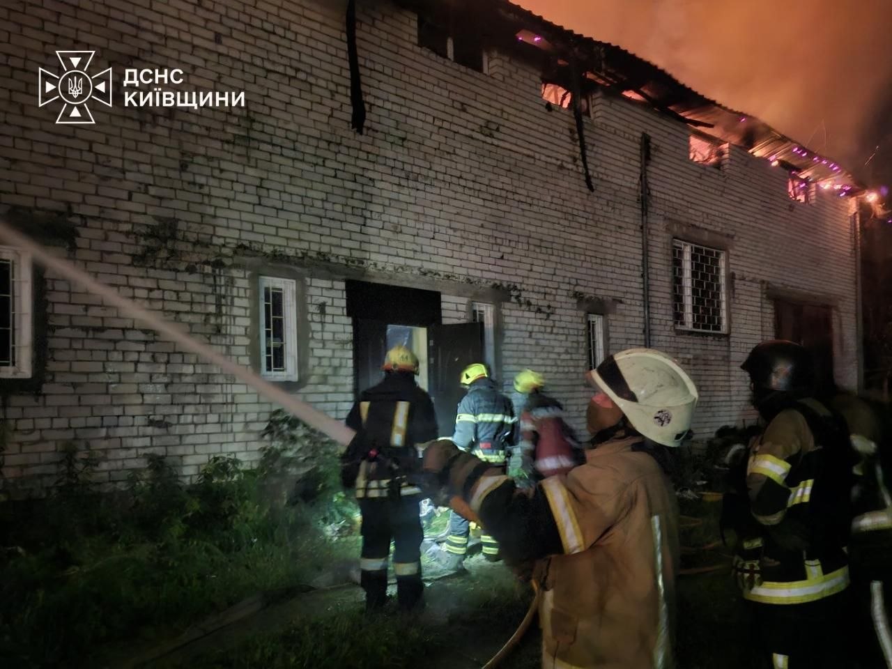 Київщина під обстрілом: пожежі в трьох районах області