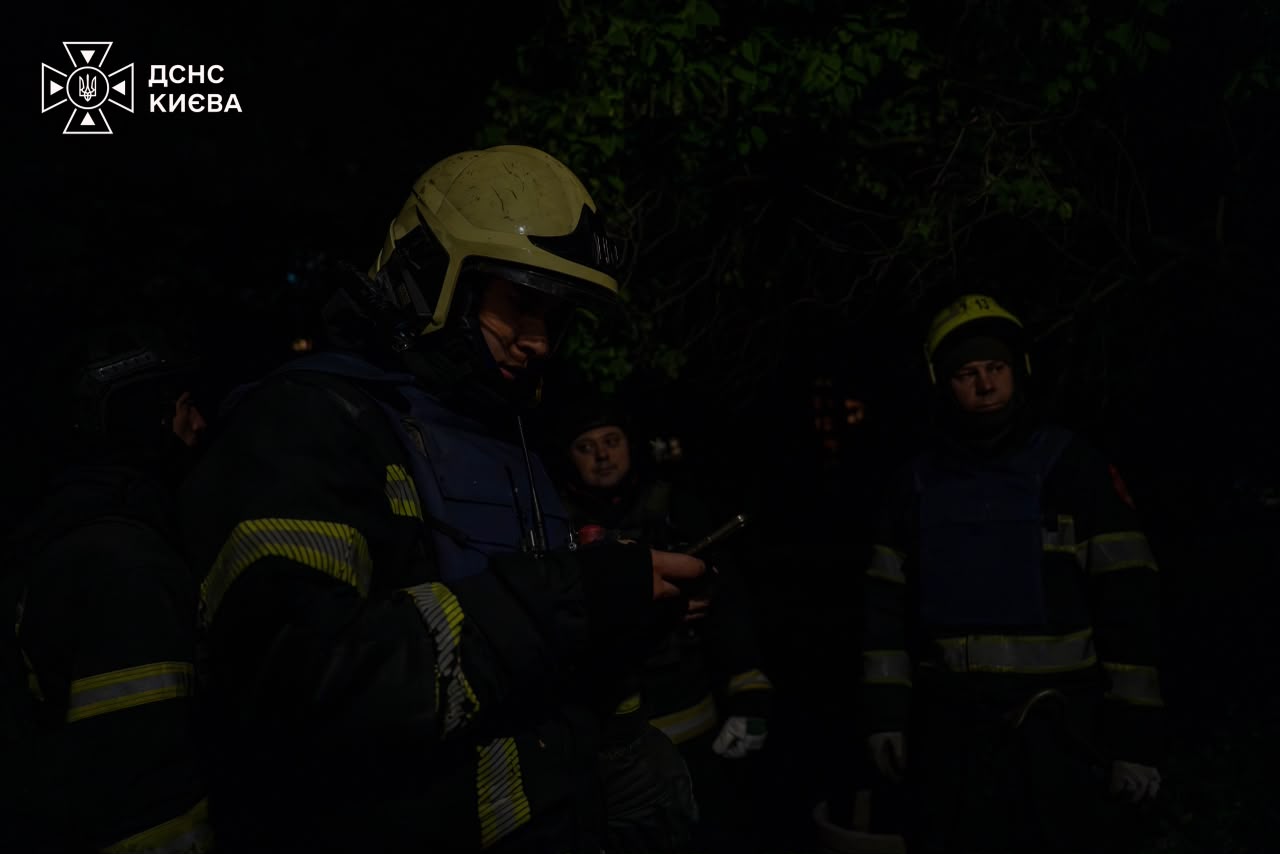Нічна атака на Київ: п'ятеро поранених, 15 врятованих, є руйнування