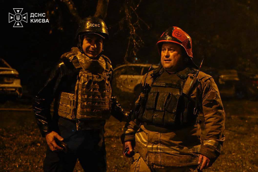 Нічна атака на Київ: 2 загиблих, 8 постраждалих та руйнування в кількох районах