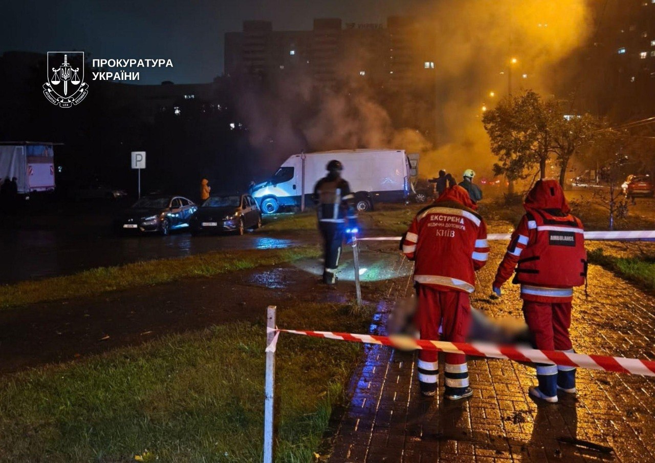 Нічна атака на Київ: 2 загиблих, 8 постраждалих та руйнування в кількох районах