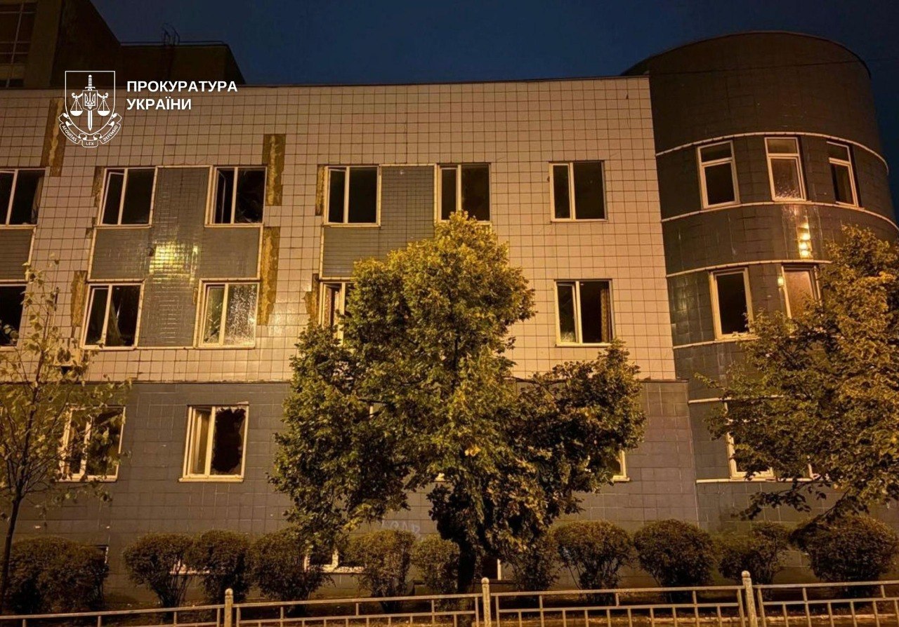 Нічна атака на Київ: 2 загиблих, 8 постраждалих та руйнування в кількох районах