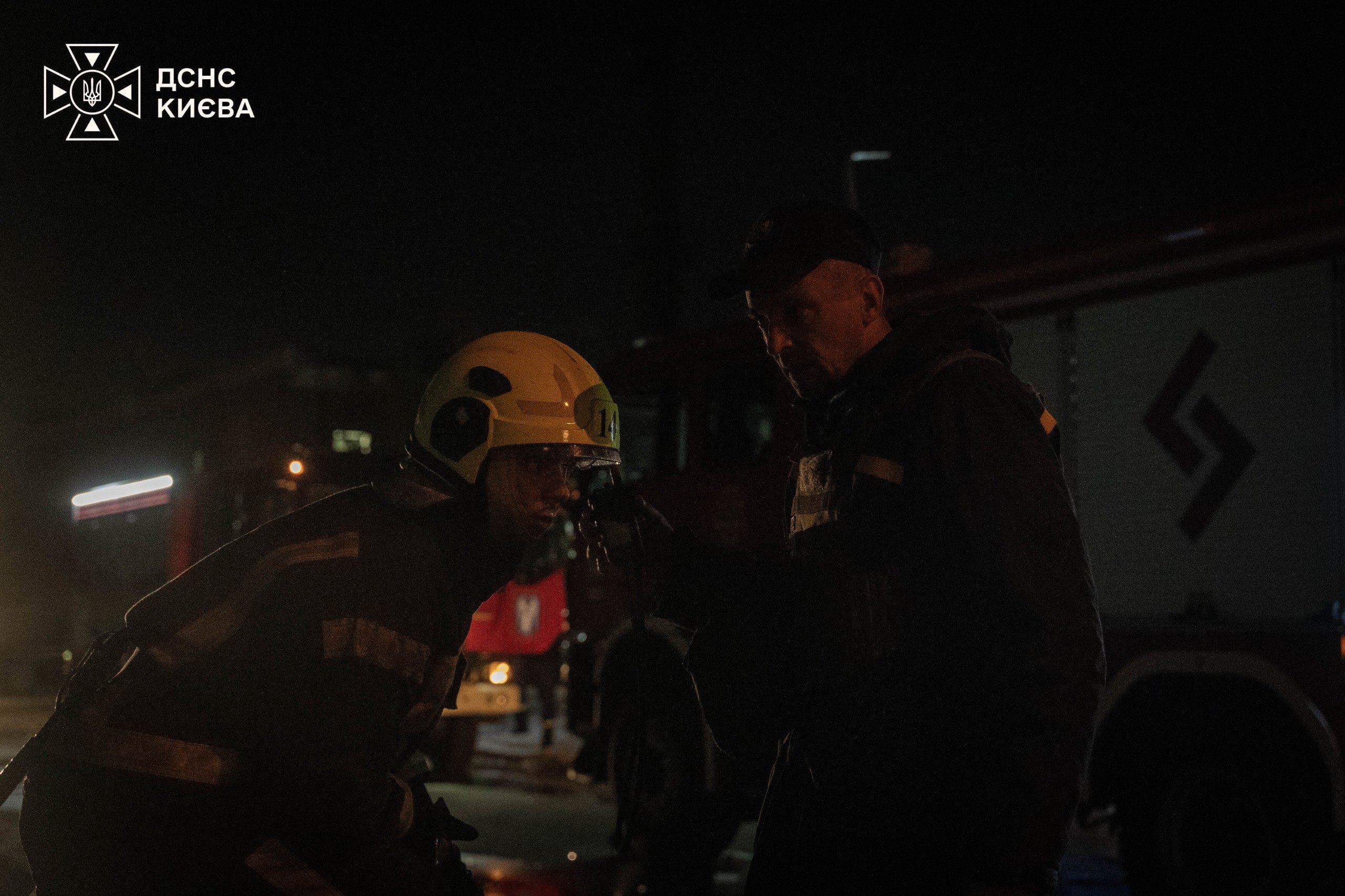 Нічна атака на Київ: одна людина поранена, є руйнування
