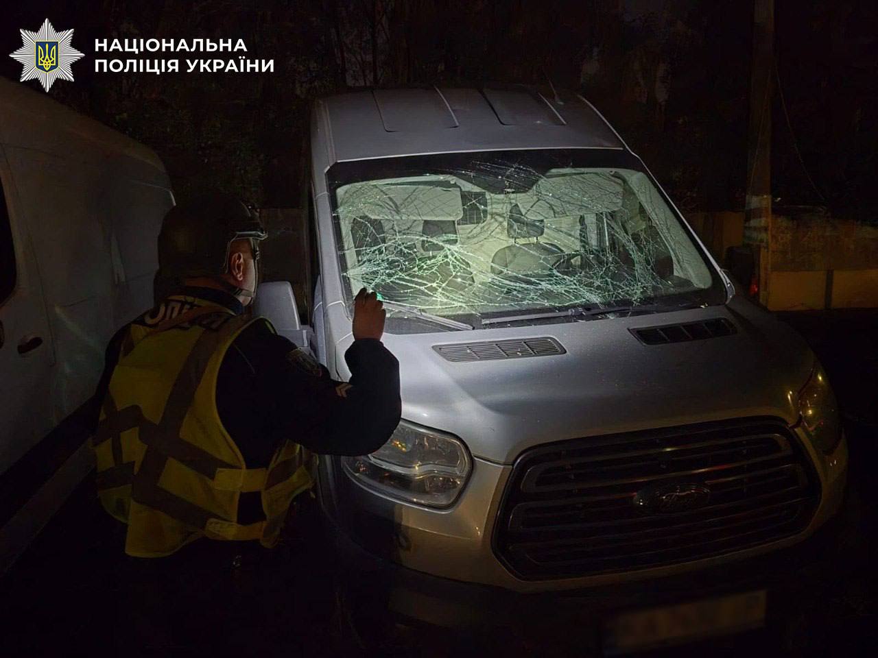 Київ зазнав ранкової атаки дронами та ракетами: є травмована та руйнування