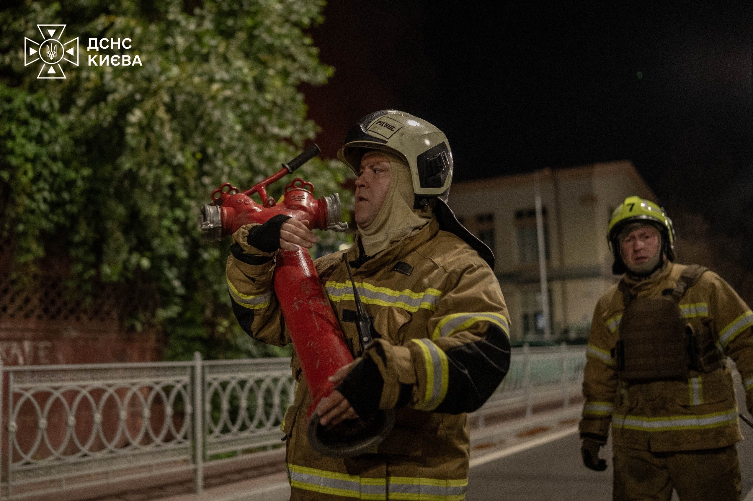 Київ пережив нічну атаку: двоє загиблих, четверо поранених