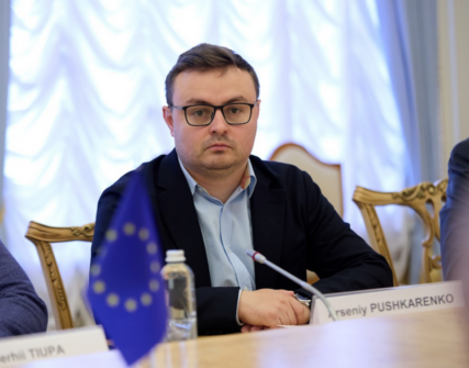 Естонія припинила співпрацю з нардепом Пушкаренком через тиск та спроби впливу