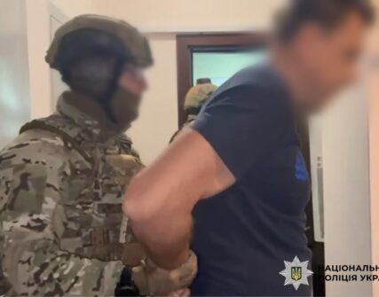 У Києві викрали чоловіка та обікрали квартиру на $75 тисяч: поліція затримала підозрюваних