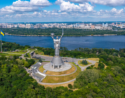 У Києві 1 жовтня тимчасово запустять автобус №26 до «Батьківщини-Мати»